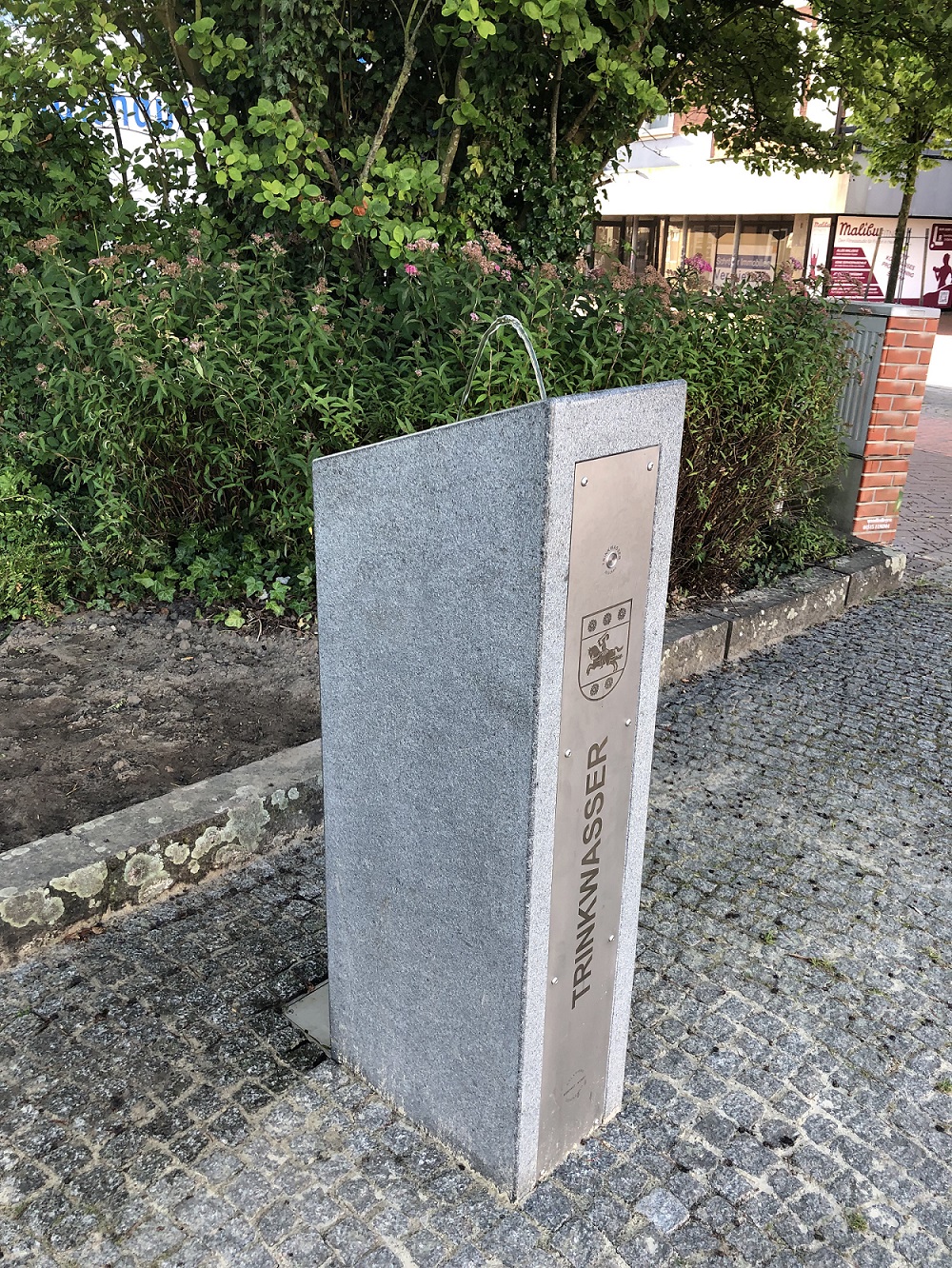 Trinkbrunnen sprudelt web